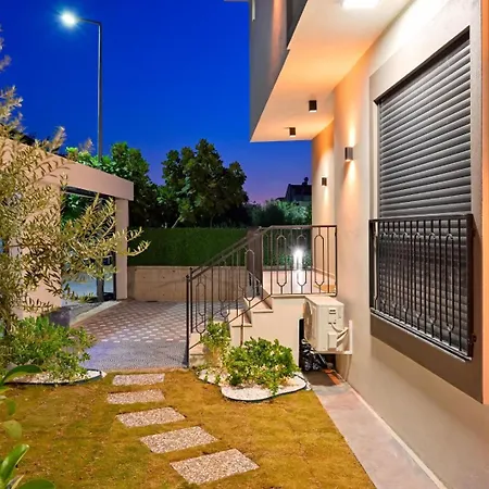 Almilalin 6 Bedroom For Rent In Villa Ölüdeniz