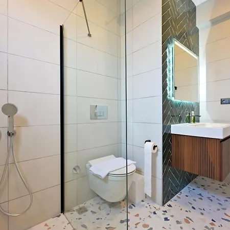 Almilalin 6 Bedroom For Rent In * Ölüdeniz