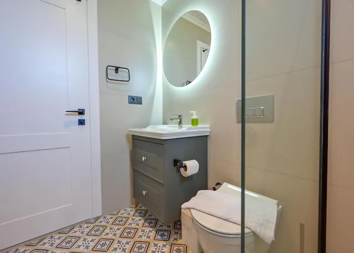 Almilalin 6 Bedroom For Rent In 빌라 올루데니스
