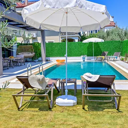 Villa Almilalin 6 Bedroom For Rent In