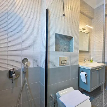 Villa Almilalin 6 Bedroom For Rent In Oludeniz