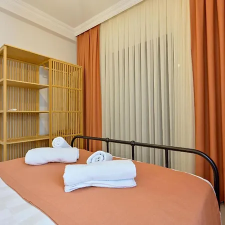 Almilalin 6 Bedroom For Rent In Villa *