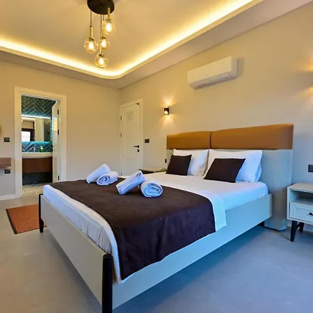 Villa Almilalin 6 Bedroom For Rent In Ölüdeniz