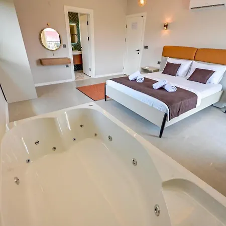 ヴィラ Almilalin 6 Bedroom For Rent In *