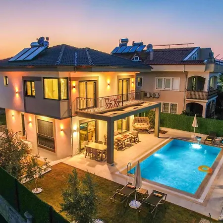 Almilalin 6 Bedroom For Rent In Öludeniz