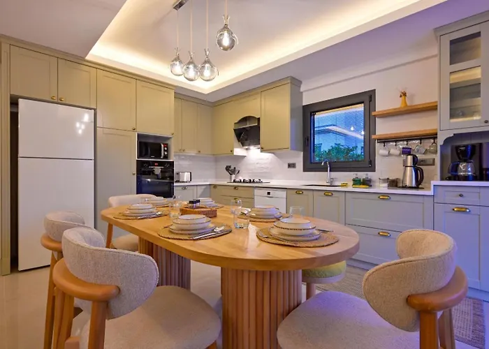 فيلة Almilalin 6 Bedroom For Rent In